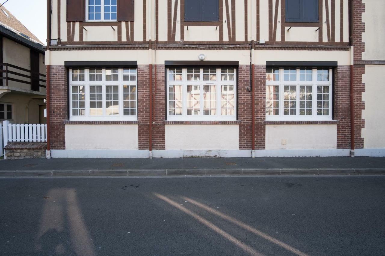 Elégant appartement en plein coeur de Cabourg - Les locations de Proust Exterior foto